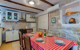 Tomo Apartment